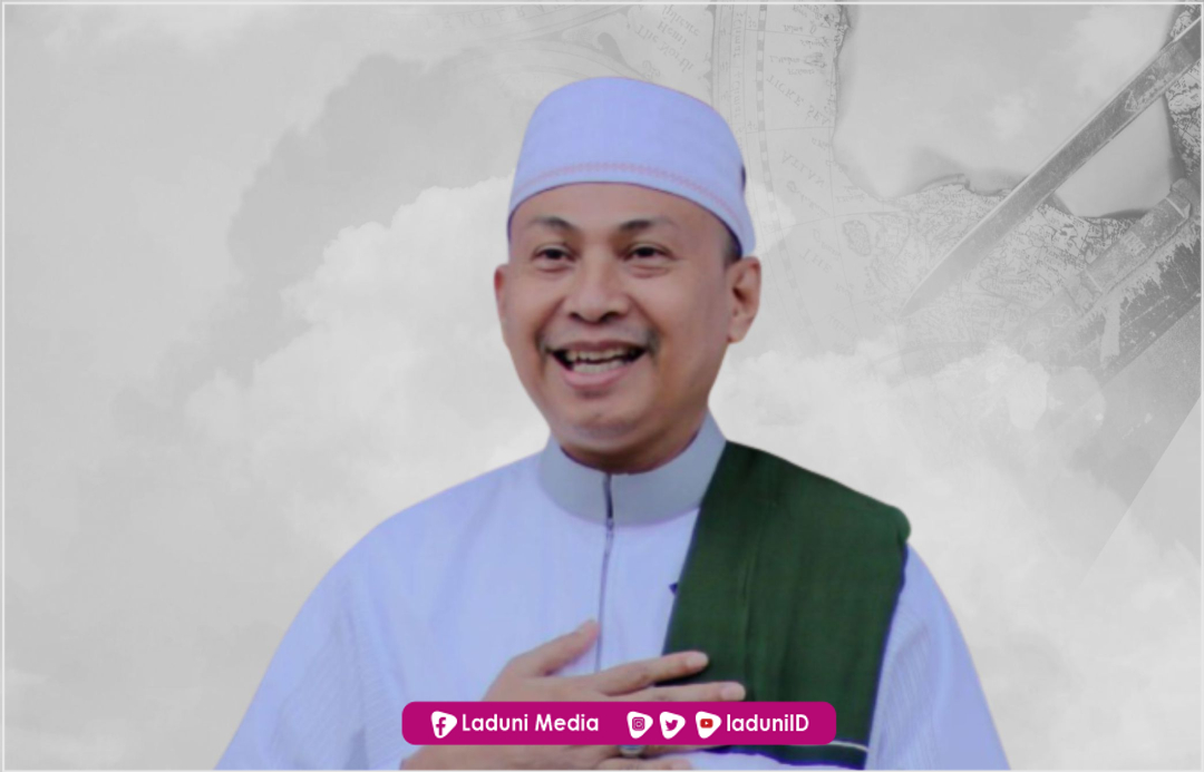 Biografi KH. Lukman Al Karim Pengasuh Pesantren Bahrul Maghfiroh Malang