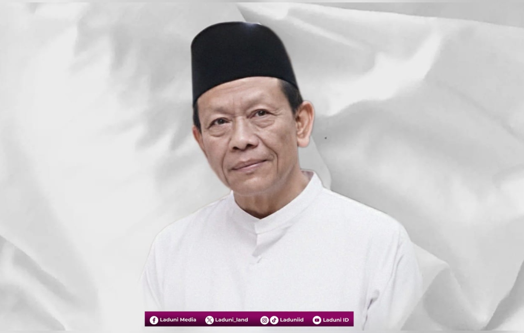 Biografi KH. Munif Muhammad Zuhri, Pengasuh Pesantren Girikusumo, Demak