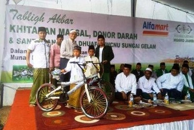 LAZISNU Bersama Alfamart Gelar Khitan Gratis di Muarojambi