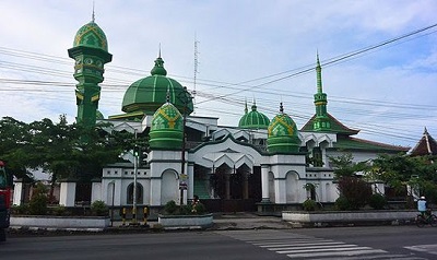 Safari Religi dan Berdoa di Makam Mbah Ma'shum Lasem