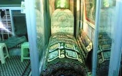 makam_abu_hurairah_di.jpg