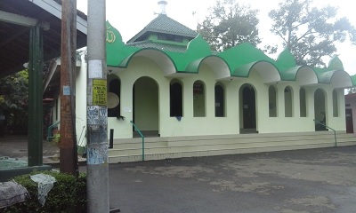 Menelisik dan Bertawassul di Makam Wali Mbah Malik Kedung Paruk Ledok Banyumas