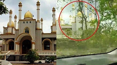 Viral, Sebuah Masjid dengan Arsitektur Megah Ditemukan di Tengah Hutan