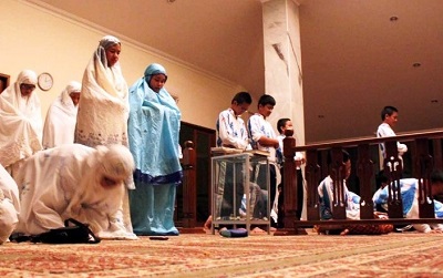 Petunjuk Lengkap dan Keutamaan Shalat Qabliyah Ba'diyah