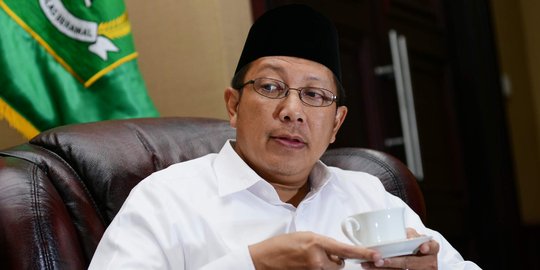 Menag Tanggapi Pernyataan Presiden Mengenai Pakai Sarung Seminggu Sekali