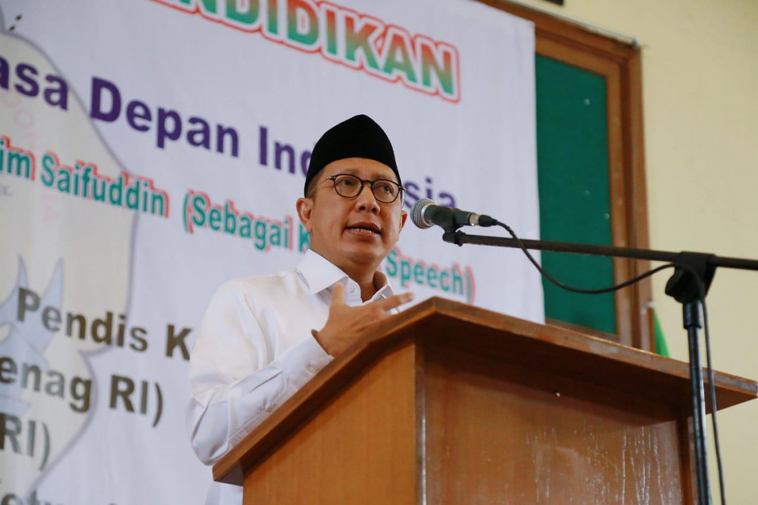 Menag Ingatkan Guru Ajarkan Agama dengan Cinta