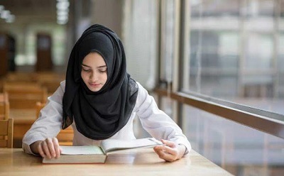 13 Alasan Mengapa Harus Pilih Muslimah Lulusan Pesantren sebagai Istri Idaman