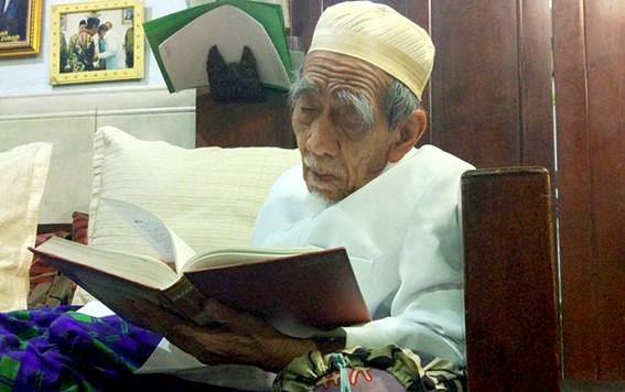 Pengalaman Santri tentang Keajaiban Mbah Maimun