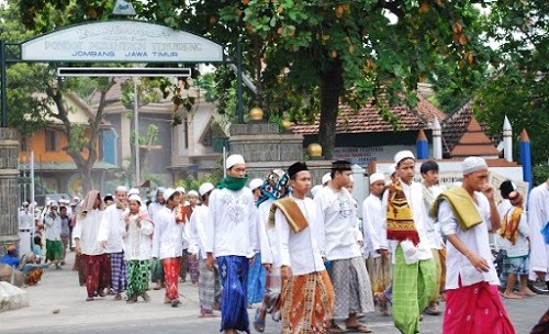 Pondok Pesantren: Tempat Aman Bagi Para Pemuda Muslim