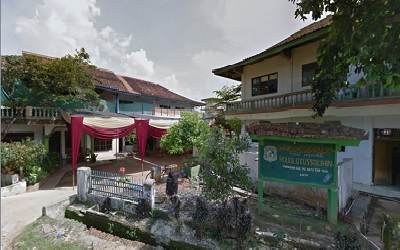 Pesantren Roudlotus Sholihin Lampung Timur