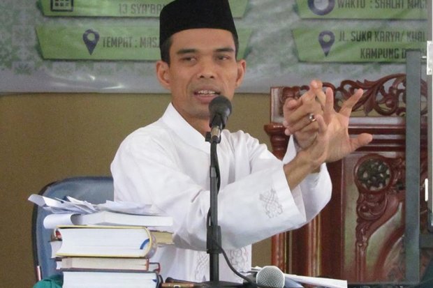 Polda Riau Datangi Rumah Ustaz Abdul Somad