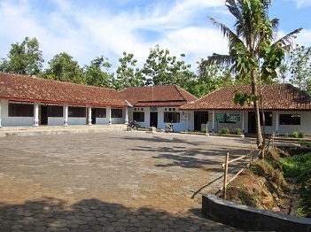 Pesantren Syarifatul 'Ulum Ngawi