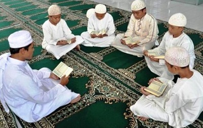 Penghafal Al-Qur’an Harus Memperhatikan Beberapa Etika Ini