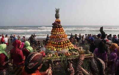 Pakar Budaya: Tradisi Sedekah Laut Bukanlah Sinkretisme