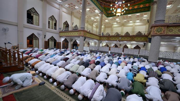 Soal Bacaan Shalawat di Sela-sela Tarawih yang DIanggap Bid'ah