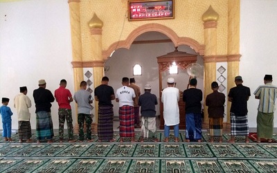 Ketika Imam Shalat Batal, Bagaimana Sikap Makmum?