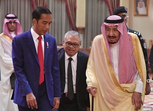 Kunjungan Jokowi ke Arab Saudi: Santap Siang Bersama Raja Salman dan Lanjut Ibadah Umroh