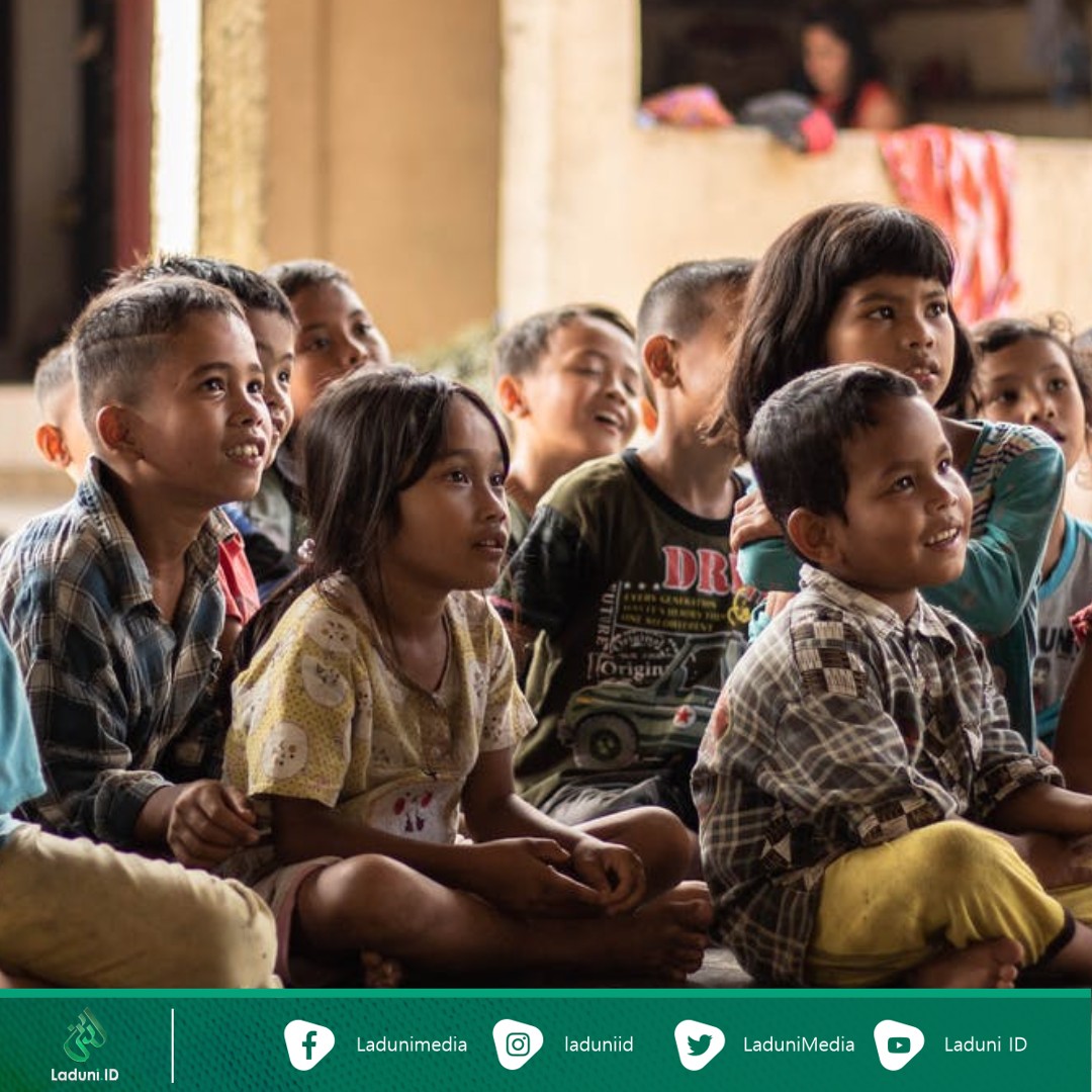 Membiasakan Diri Berbuat Kebaikan di Hadapan Anak