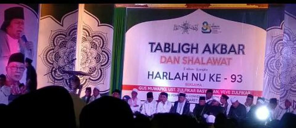 Ribuan Jamaah Padati PCC Hadiri Tabligh Akbar dan SHolawat Bersama Gus Muwafiq