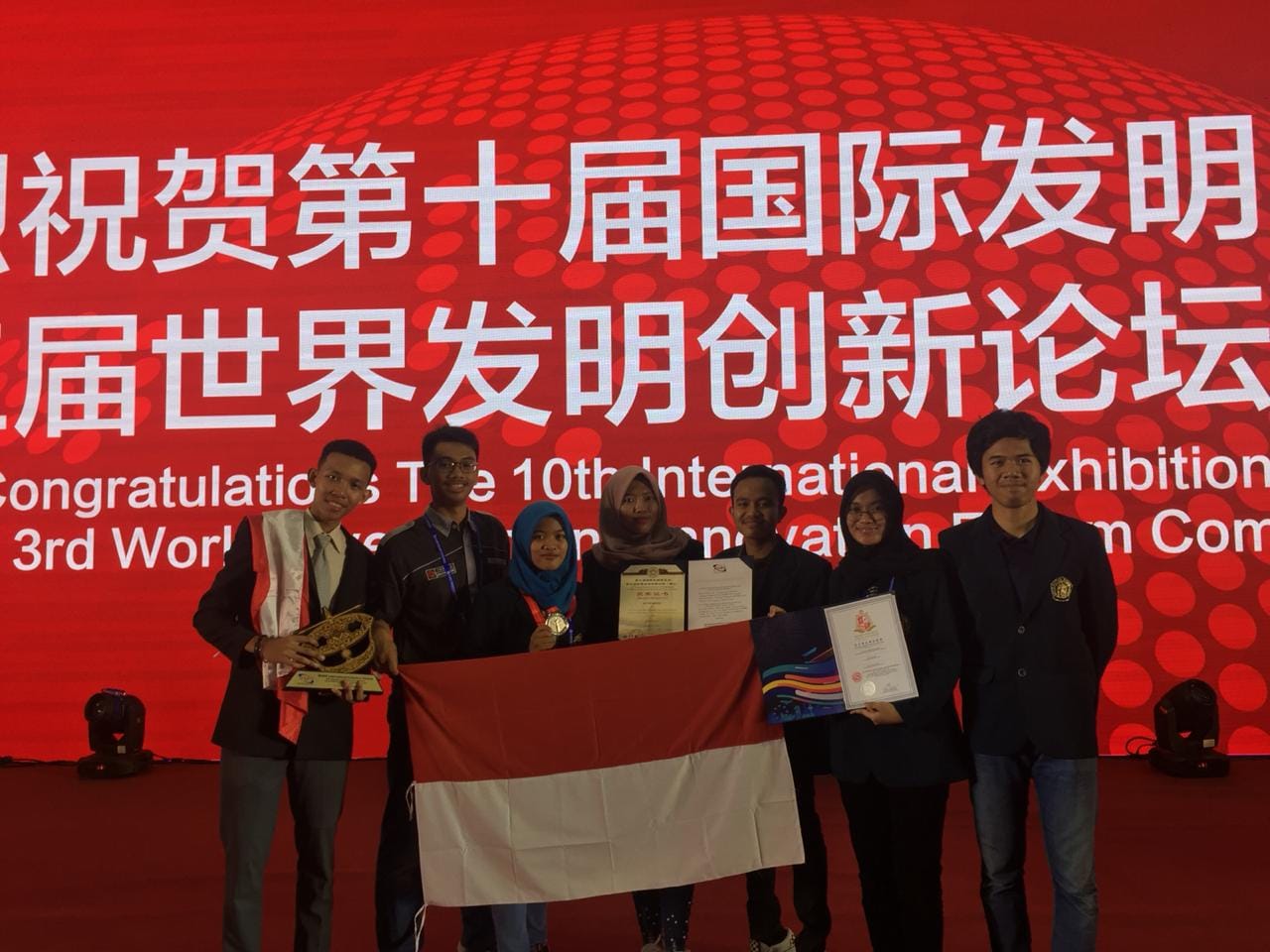 Alat Pengubah Kotoran Menjadi Listrik Ciptaan Mahasiswa Brawijaya Raih Tiga Penghargaan di China.