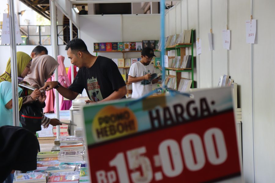 Tingkatkan Literasi, Mahasiswa UI Mengadakan Islamic Book Fair
