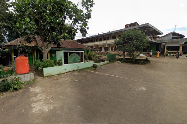 Pesantren Riyadul Aliyah Cisempur, Caringin Bogor